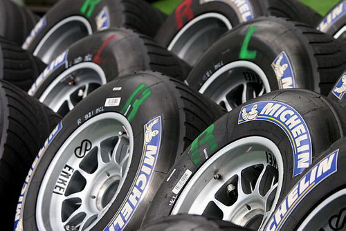 輪胎風波 米其林輪胎安全問題或致F1正賽取消，普利司通表示服從安排